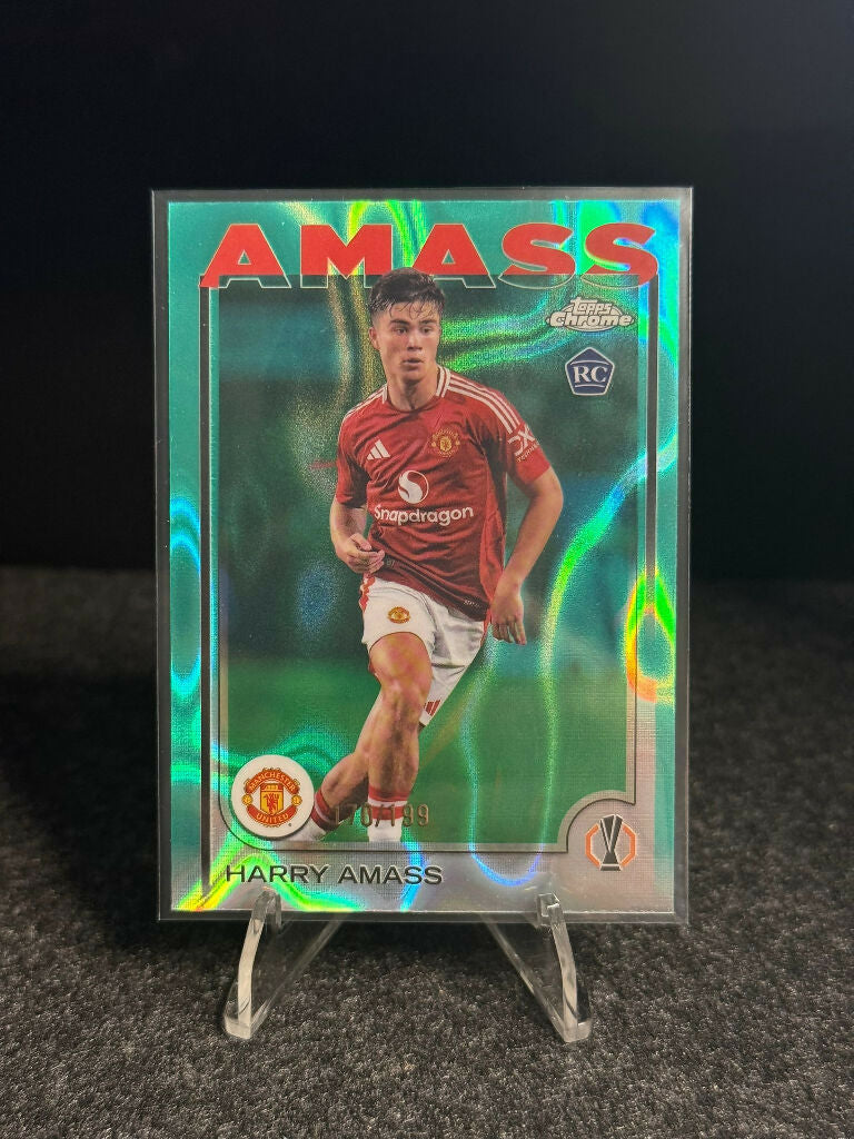 2024/25 Topps Chrome UCC Harry Amass RC Aqua #170/199 – Man United Rookie