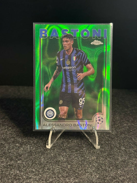 2024/25 Topps Chrome UEFA Club Competitions Alessandro Bastoni Green #38/99 – Inter Milan