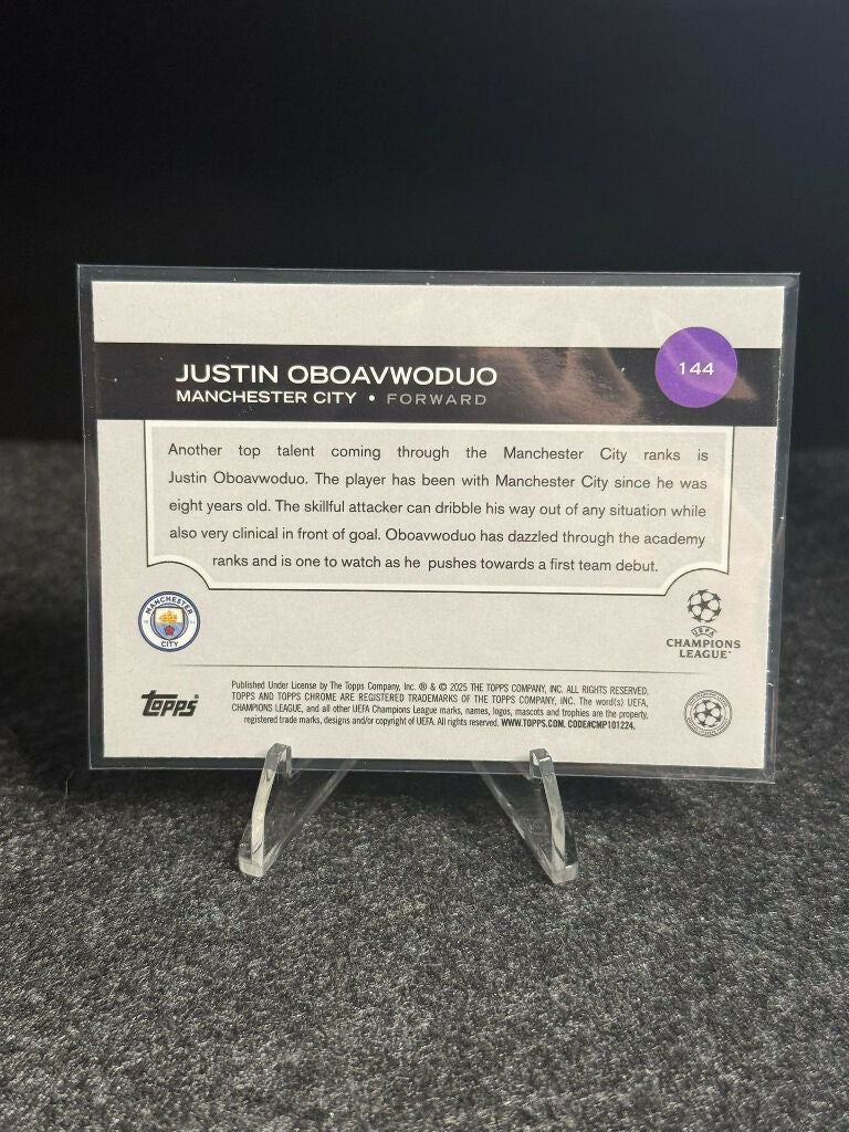 2024/25 Topps Chrome UEFA Club Competitions Justin Oboavwoduo Blue #117/150 – Manchester City Rookie