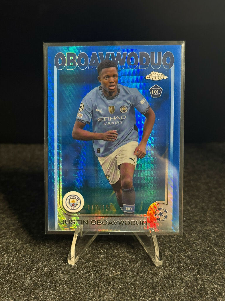 2024/25 Topps Chrome UEFA Club Competitions Justin Oboavwoduo Blue #117/150 – Manchester City Rookie