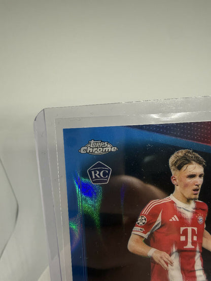 2025/26 Topps Chrome UEFA Lennart Karl Rookie Auto /150 FC Bayern München Champions League